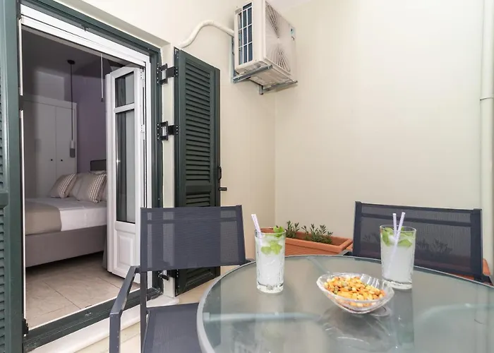Antheon Apartamento *