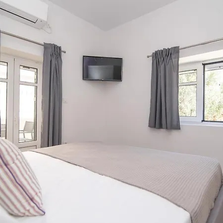 Antheon * Vathy (Ithaca)